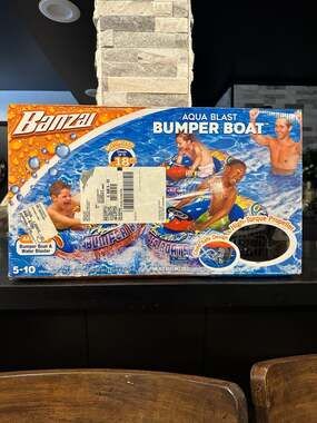 Banzai Aqua Blast Motorized Bumper Boat & Water Blaster Inflatable Pool Toy